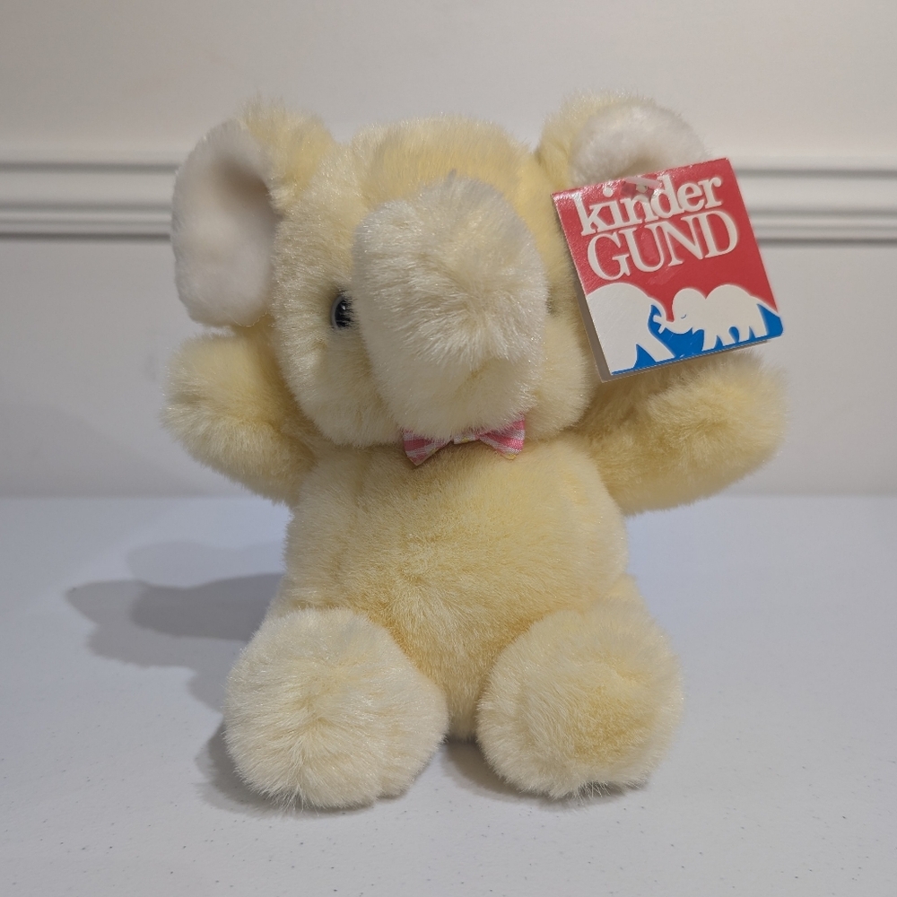 Vintage Kinder Gund 1986 - Yellow Elephant Rattle